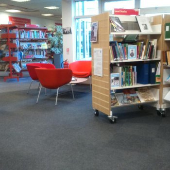 Mansfield Woodhouse Library before refurbishment