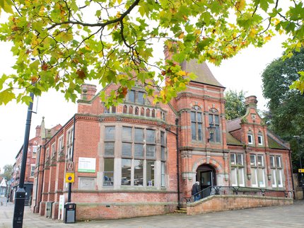 Hucknall Library exterior