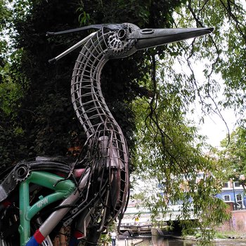 Photo of heron made from recycled metals