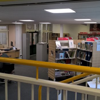 Mansfield Woodhouse Library before refurbishment