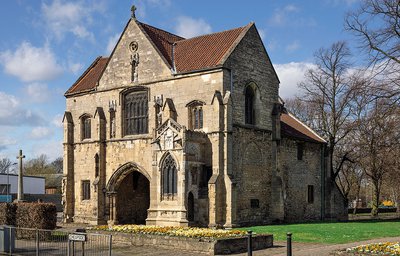 Worksop-Priory-Gatehouse.jpg